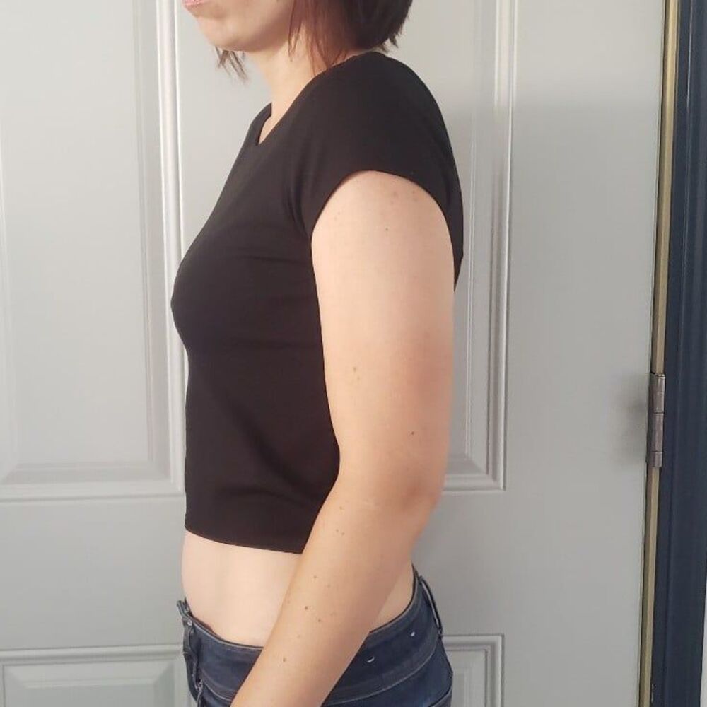 Y2K Black Crop Top - Picture 2 of 5